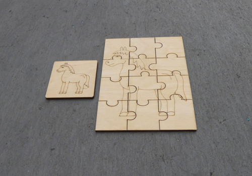 Puzzle k domalování - Kůň — foto 2