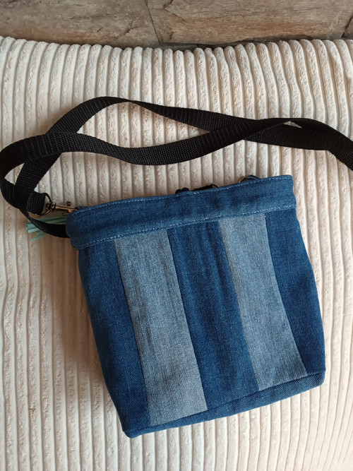 Taštička crossbody "pruhy" — foto 3