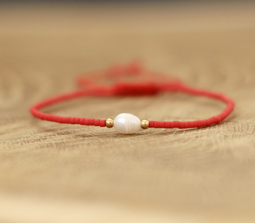 Minimalistický náramok s perlou — foto 2
