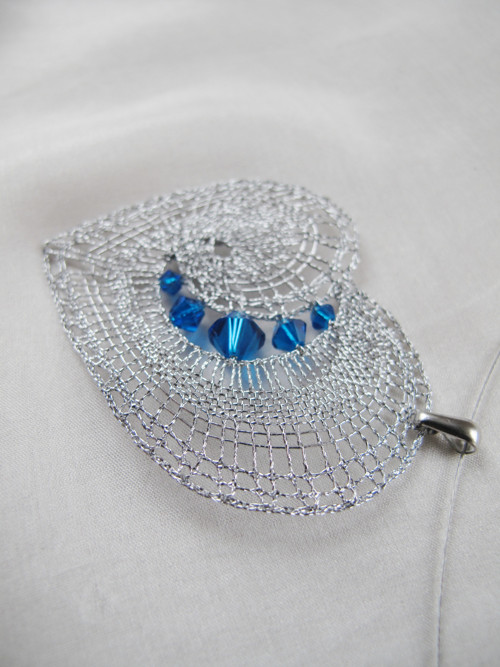 Stříbrné srdíčko s capri blue — foto 3
