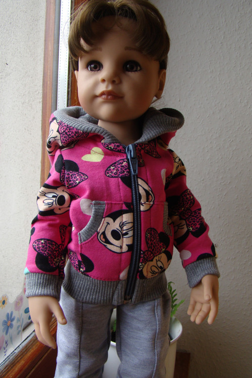 Hannah Götz 50 cm - teplákovka — foto 3