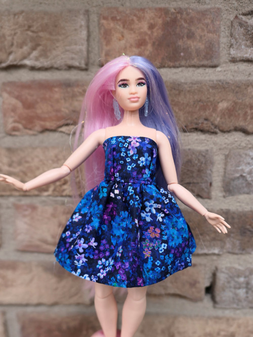 Letní šaty pro Barbie - baculka — foto 2