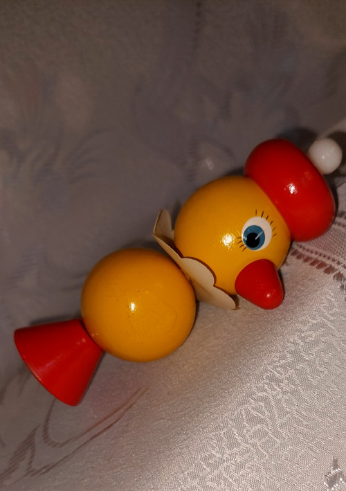 Dřevěné barevné kuřátko — foto 6