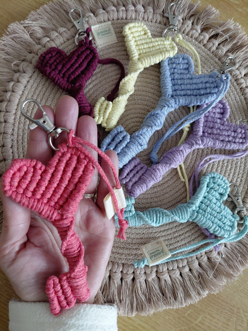 Macramé klíčenka - Dárek — foto 2