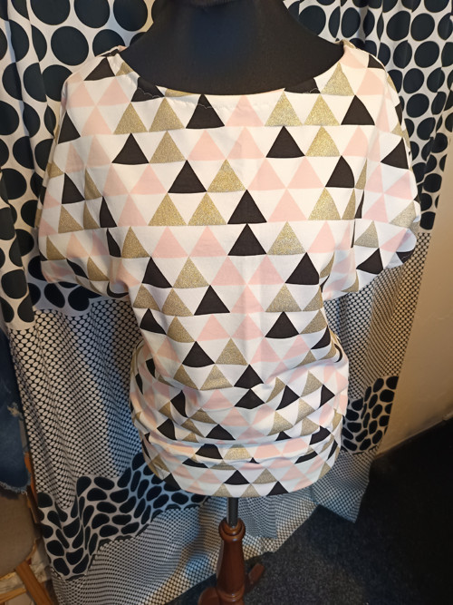 Tričko netopýr triangl — foto 4