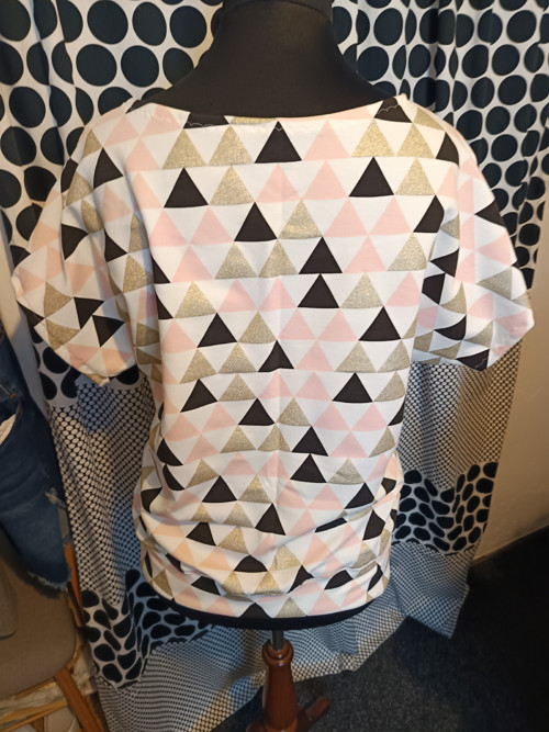 Tričko netopýr triangl — foto 5