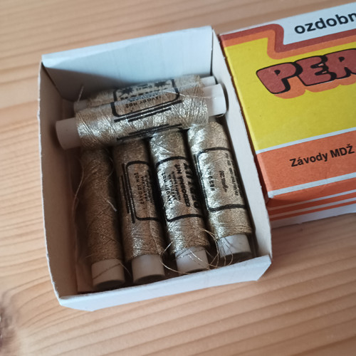 Ozdobné nitě Perlux — foto 3