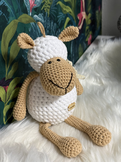 Háčkovaná ovečka cca 27cm — foto 3