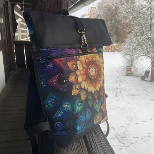 Barevné mandaly 3. + přední kapsa na zip — foto 4