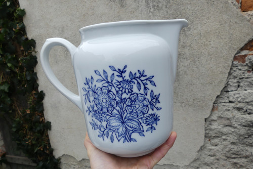 Modrý dotek...porcelánový džbán, Československo — foto 3