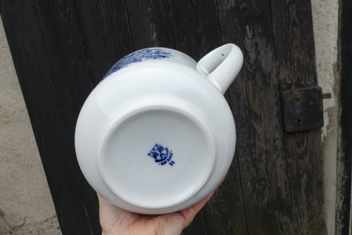 Modrý dotek...porcelánový džbán, Československo — foto 6