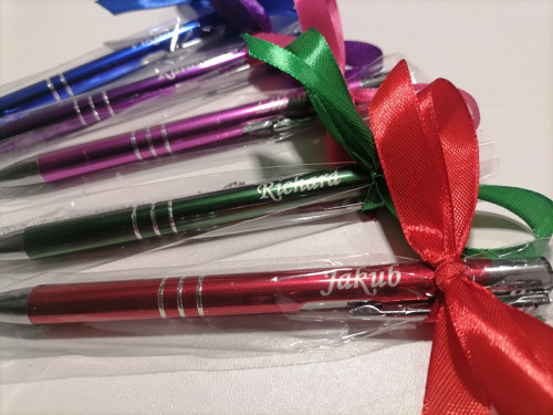 Barevná propiska s jménem zabalena — foto 3