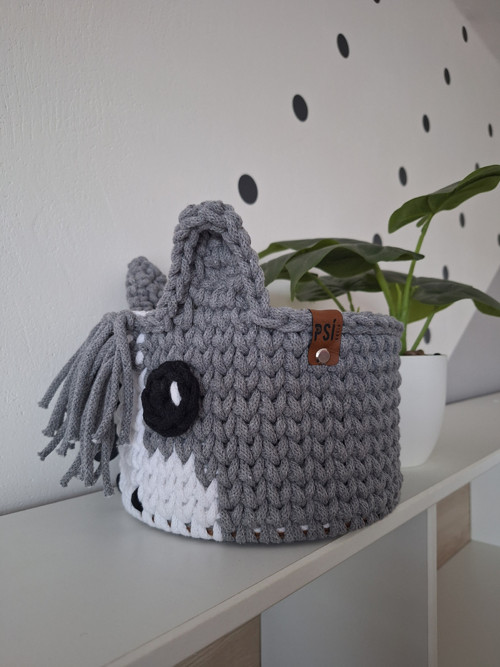 Háčkovaný košík-šedý kůň — foto 2