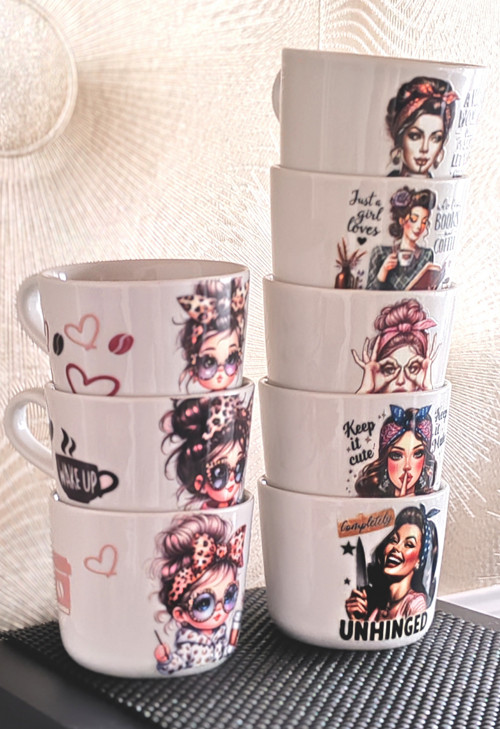 Porcelánová limitka "Completely Unhinged" – — foto 3