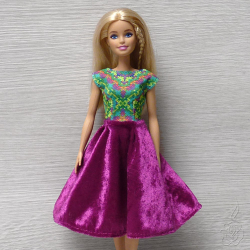 Barevné šatičky pro Barbie — foto 2