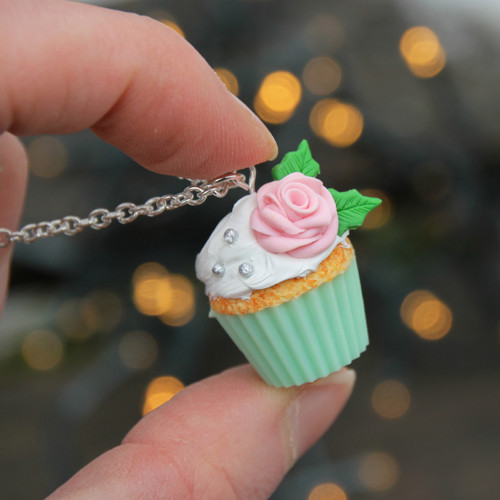 Mint cupcake s růžičkou — foto 3