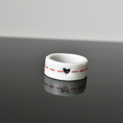Porcelánový prsten srdíčko bílé — foto 2