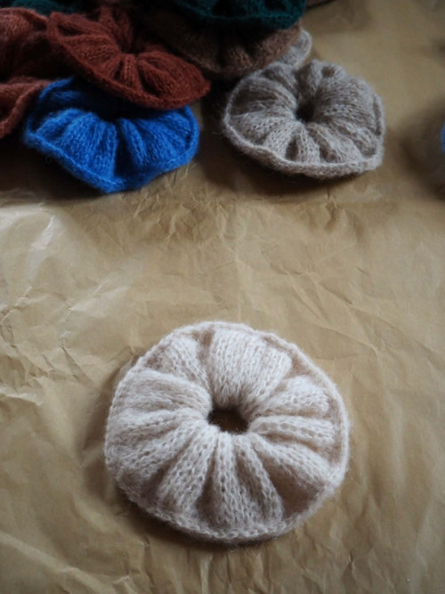 Scrunchie... rôzne farby — foto 5