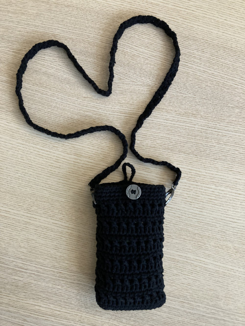 Černá minikabelka — foto 3