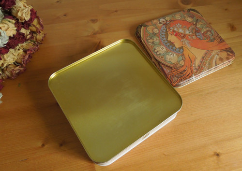 Plechová krabice, Alfons Mucha — foto 4