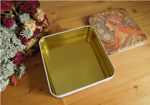 Plechová krabice, Alfons Mucha — foto 3