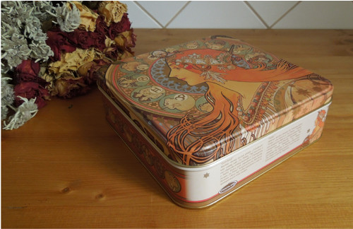 Plechová krabice, Alfons Mucha — foto 5