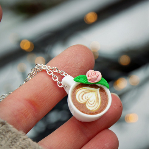 Srdíčkové cafe latte s růžičkou — foto 2