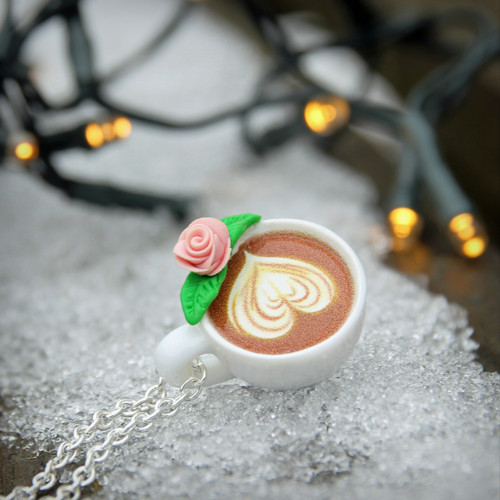 Srdíčkové cafe latte s růžičkou — foto 3