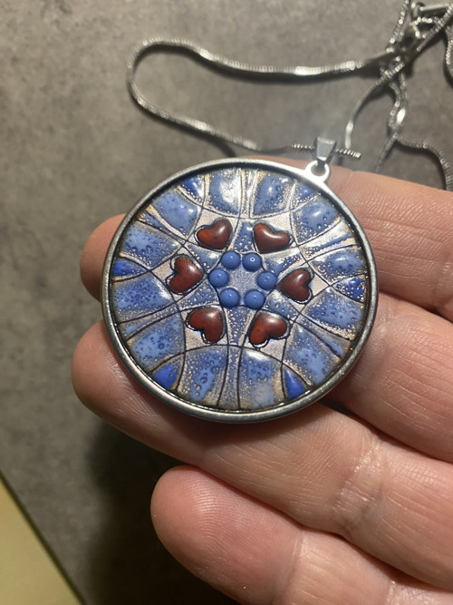 Smaltovaný přívěsek mandala — foto 3