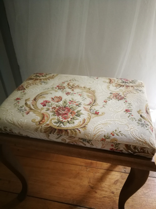 Stolička s gobelínovým čalouněním — foto 5