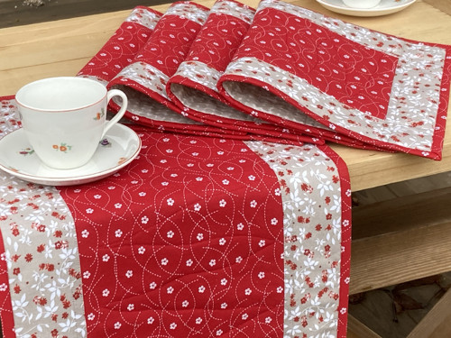 Prostírání - kytičky na červené.... — foto 3