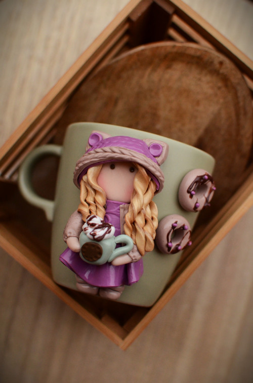 Fimo hrníček holčička s čokoládou — foto 5