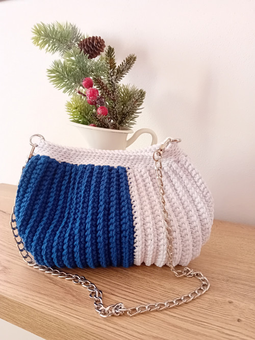 Společenská mini kabelka — foto 2