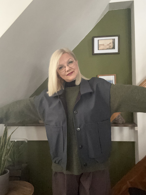 Vesta šedomodrá softshellová — foto 2