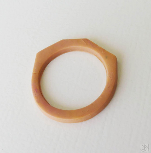 Minimalistický béžový fimo prsteň — foto 4
