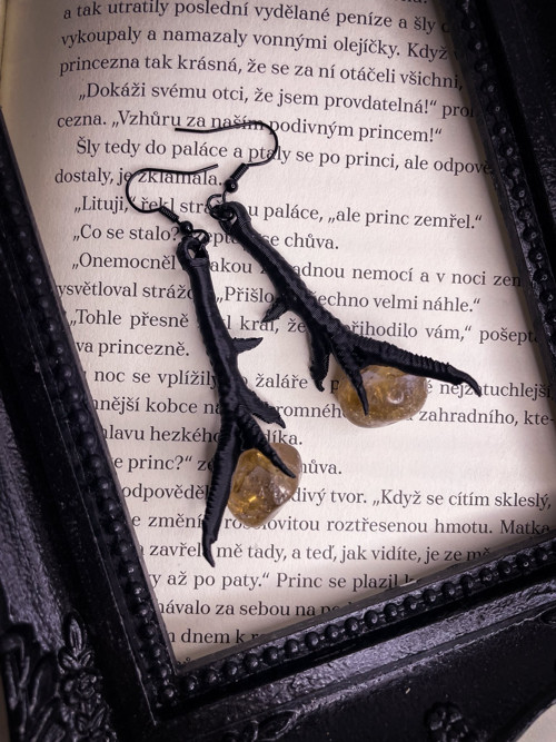 Náušnice Osteology pařáty černé — foto 4