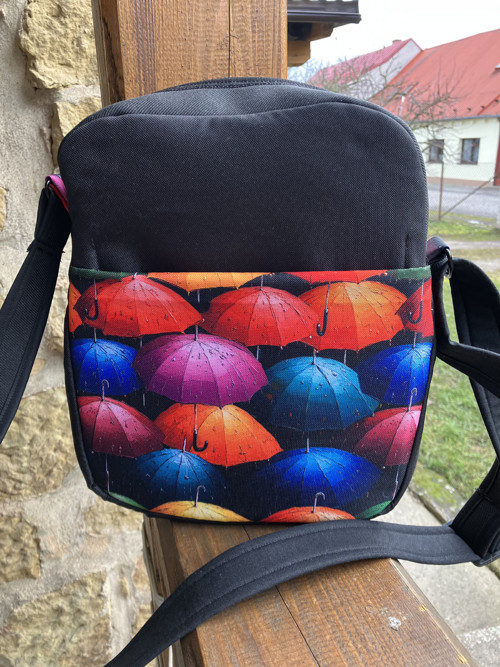 Kabelka jen ať prší… — foto 2