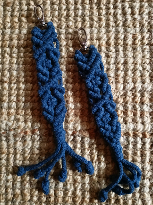 Macrame modrý přívěsek na klíče... — foto 5