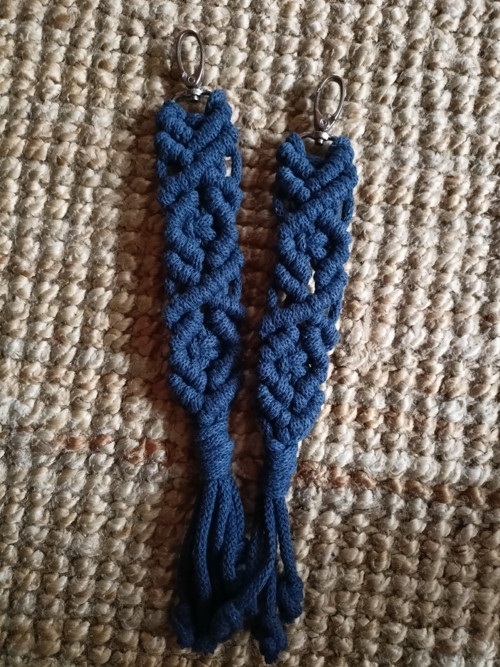 Macrame modrý přívěsek na klíče... — foto 2