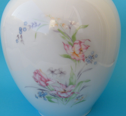 Porcelánová Váza S Květy — foto 2