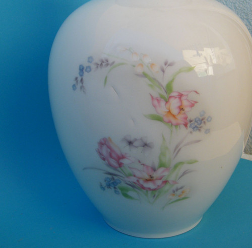 Porcelánová Váza S Květy — foto 3