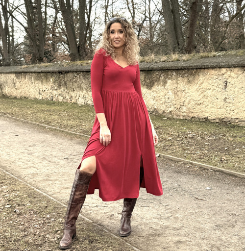 Šaty s rozparky červené — foto 3