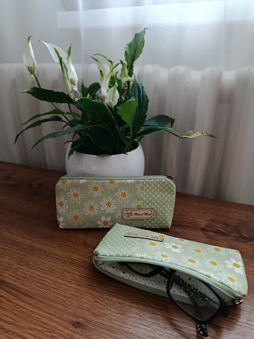 Zelená s kopretinami — foto 2