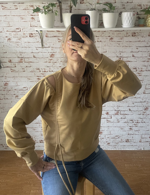Mikinka so šnúrkou — foto 3