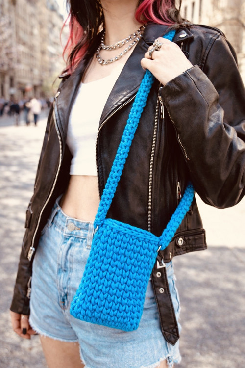 Háčkovaná crossbody kabelka — foto 3