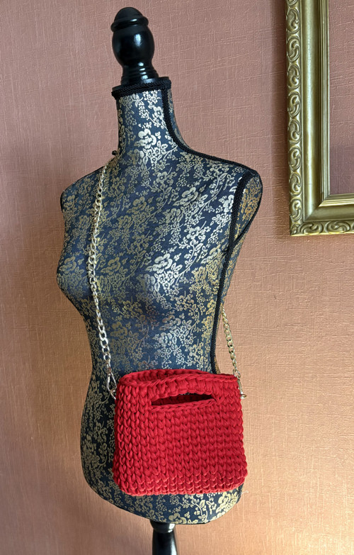 Háčkovaná crossbody kabelka — foto 2