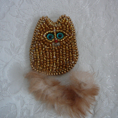 Perličková brož-kočka — foto 2