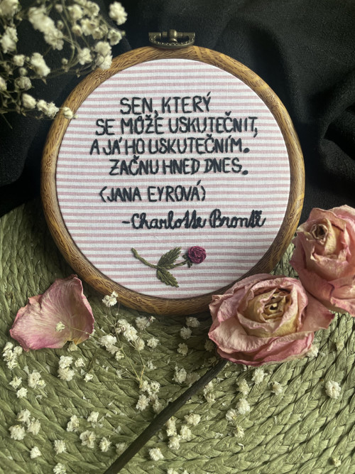 Závěsná dekorace - Jane Eyre — foto 2