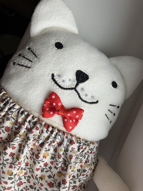 Fleecová kočička s oblečky — foto 4