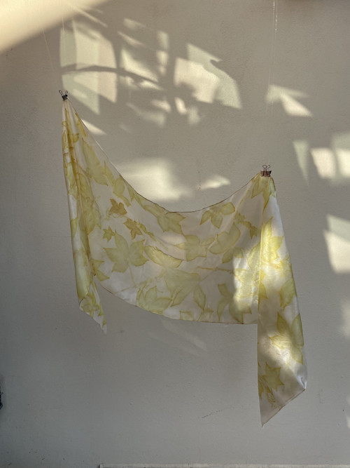 Hedvábná šála ecoprint — foto 3